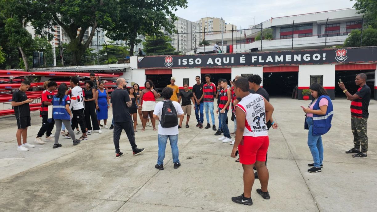 É HISTÓRIA! PROJETO PROMOVE VISITA DE ADOLESCENTES DE COMUNIDADE AO MUSEU DO FLAMENGO